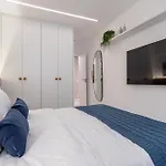 Copacabana Paradise, Ocean View, Balcony & 2 Baths