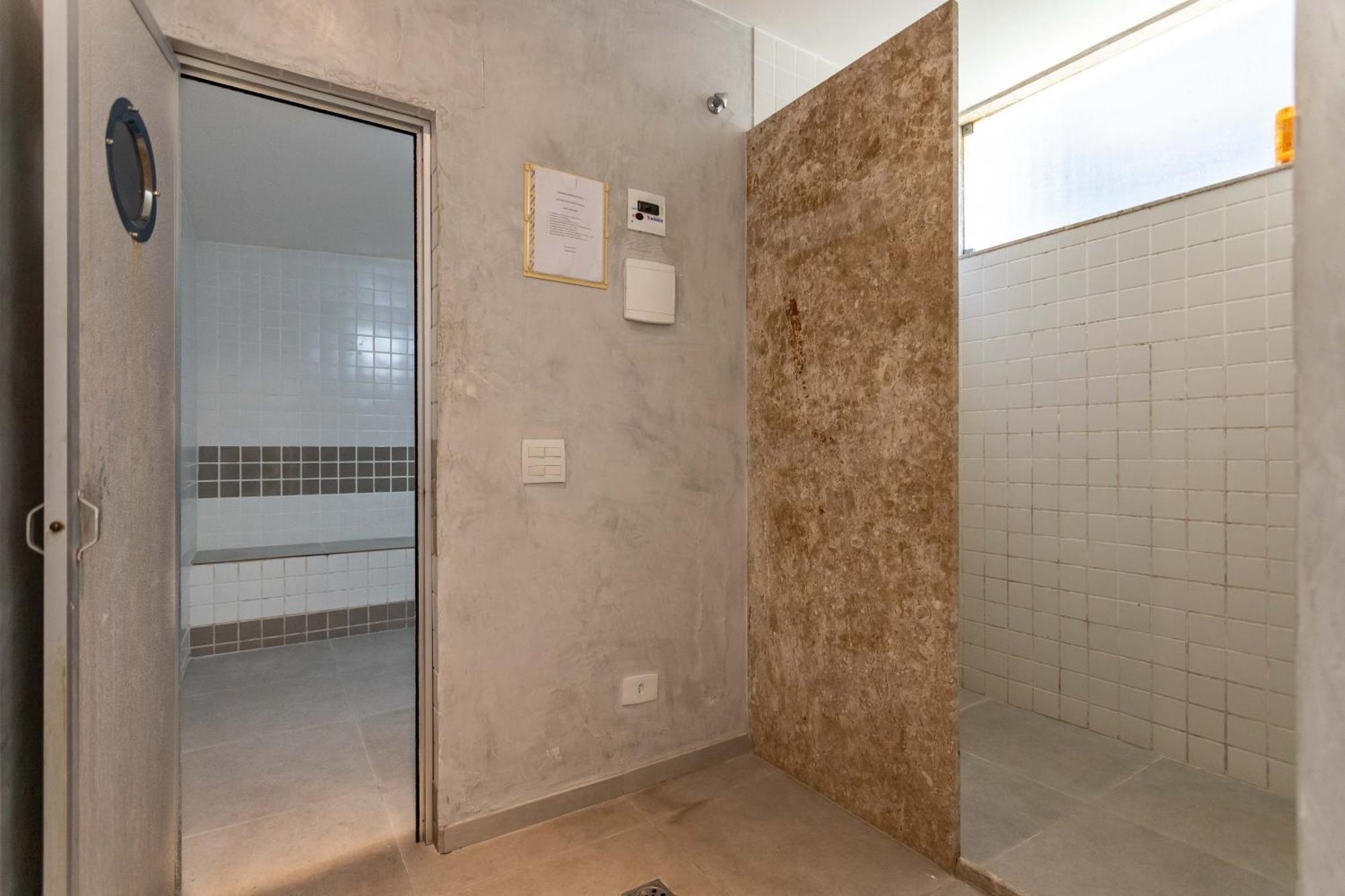 Copacabana Paradise, Ocean View, Balcony & 2 Baths * Rio de Janeiro
