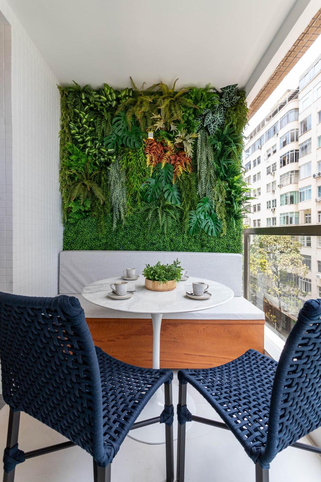Copacabana Paradise, Ocean View, Balcony & 2 Baths