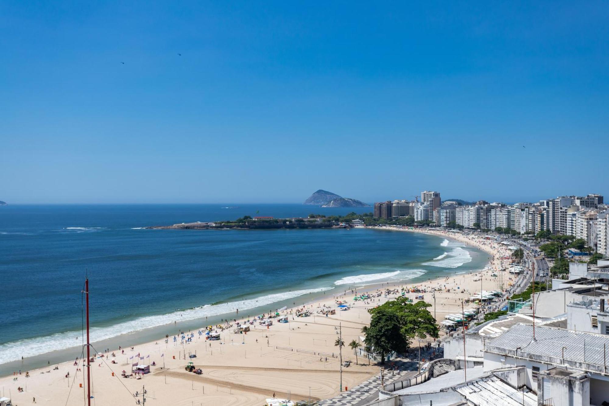 Copacabana Paradise, Ocean View, Balcony & 2 Baths Rio de Janeiro