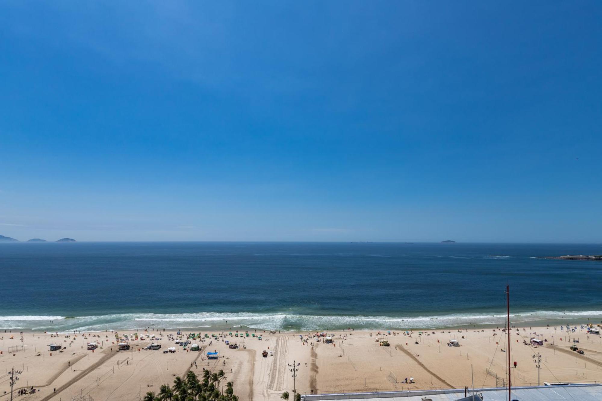 Apartamento Copacabana Paradise, Ocean View, Balcony & 2 Baths *