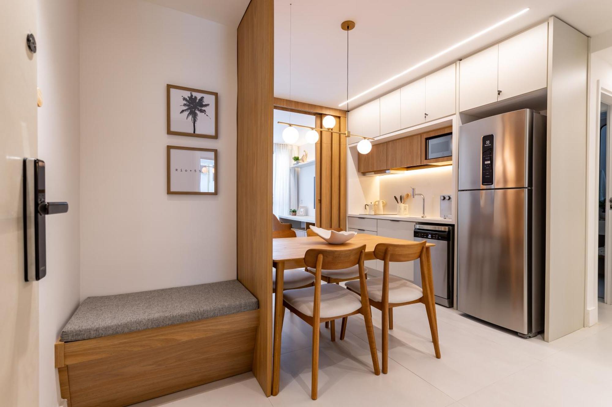 Copacabana Paradise, Ocean View, Balcony & 2 Baths *